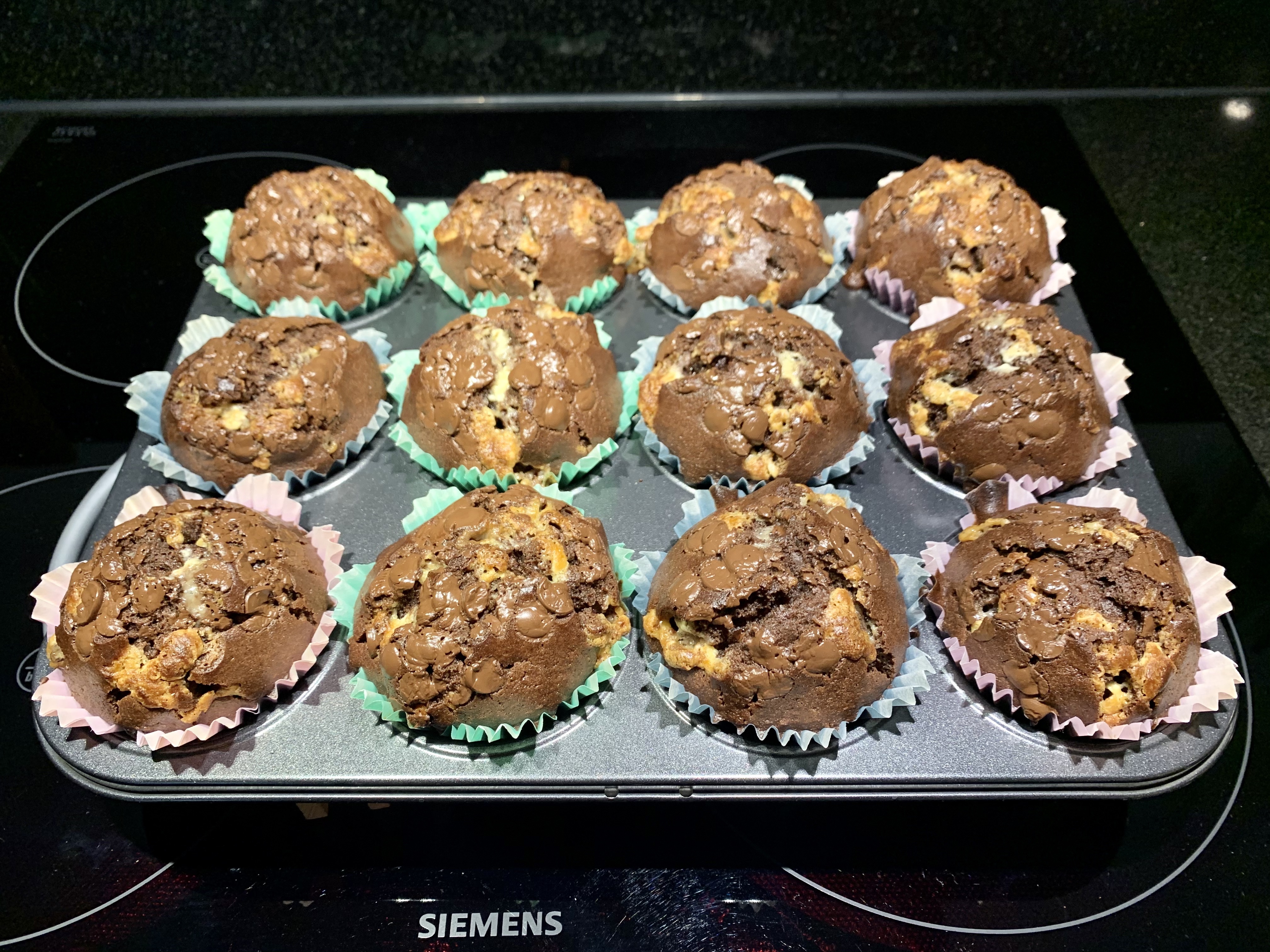 Chokladmuffins på plåt